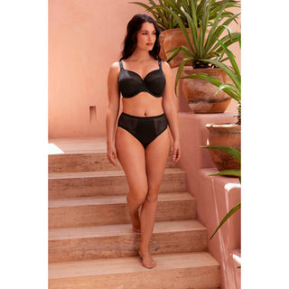 Fantasie-Lingerie-Demure-Moulded-Cup-Bra-Black-FL103211BLK-Full-Brief-FL103251BLK-Lifestyle