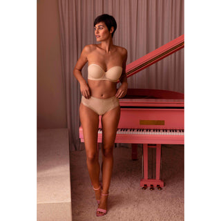 Freya-Lingerie-Tailored-Natural-Beige-Nude-Strapless-Bra-AA401109NAE-Short-AA401180NAE-Lifestyle