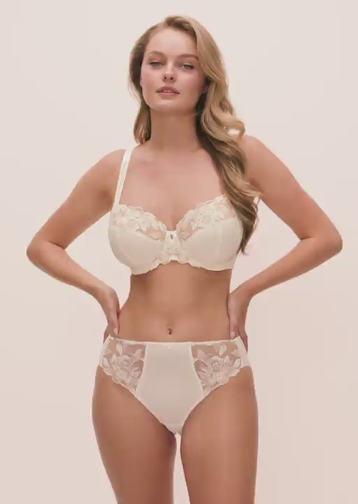 Fantasie Magdalena Ivory side support bra and brief product film