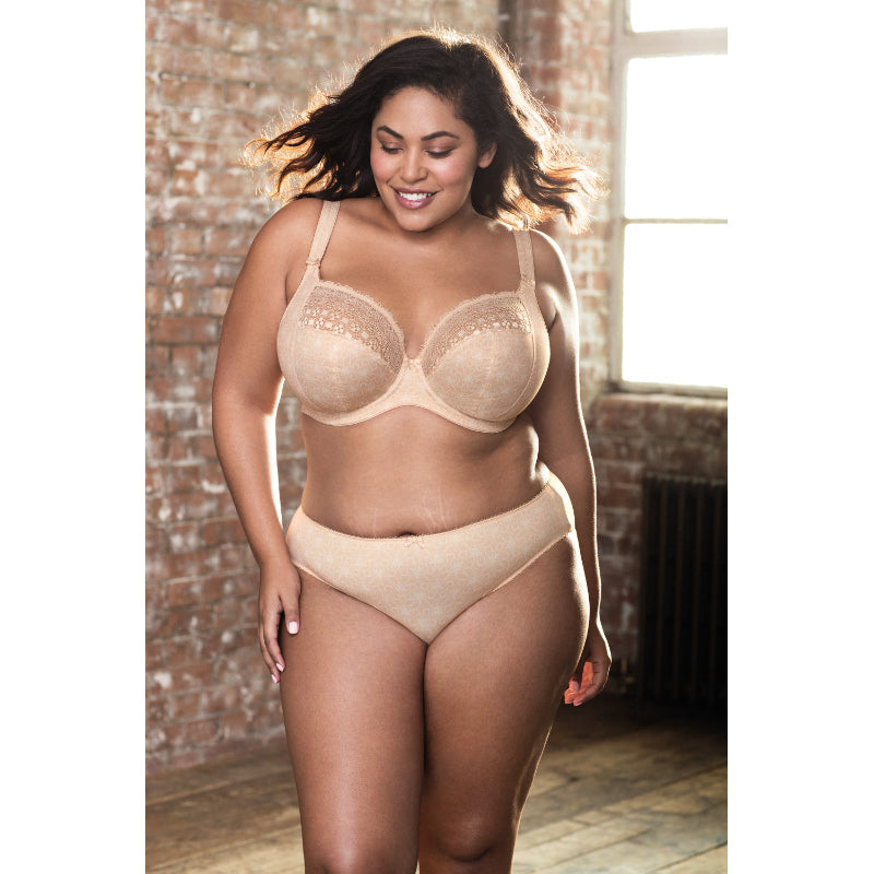 https://www.poinsettiastyle.co.uk/cdn/shop/products/Elomi-Lingerie-Kim-Caramel-Nude-Stretch-Plunge-Bra-EL4340CAL-Brief-EL4345CAL-Lifestyle_c02af67a-ca1e-4fa8-b96b-2192a138e097.jpg?v=1570355206